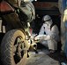 Sinh viên Đại học Đông Á xuyên đêm sửa xe cho người về quê trên đỉnh Hải Vân